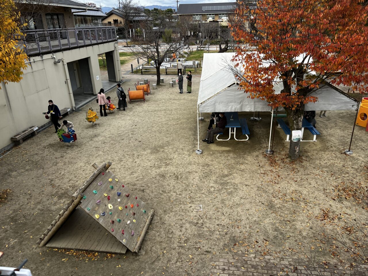 京都市動物園の子どもが遊べるエリアです。