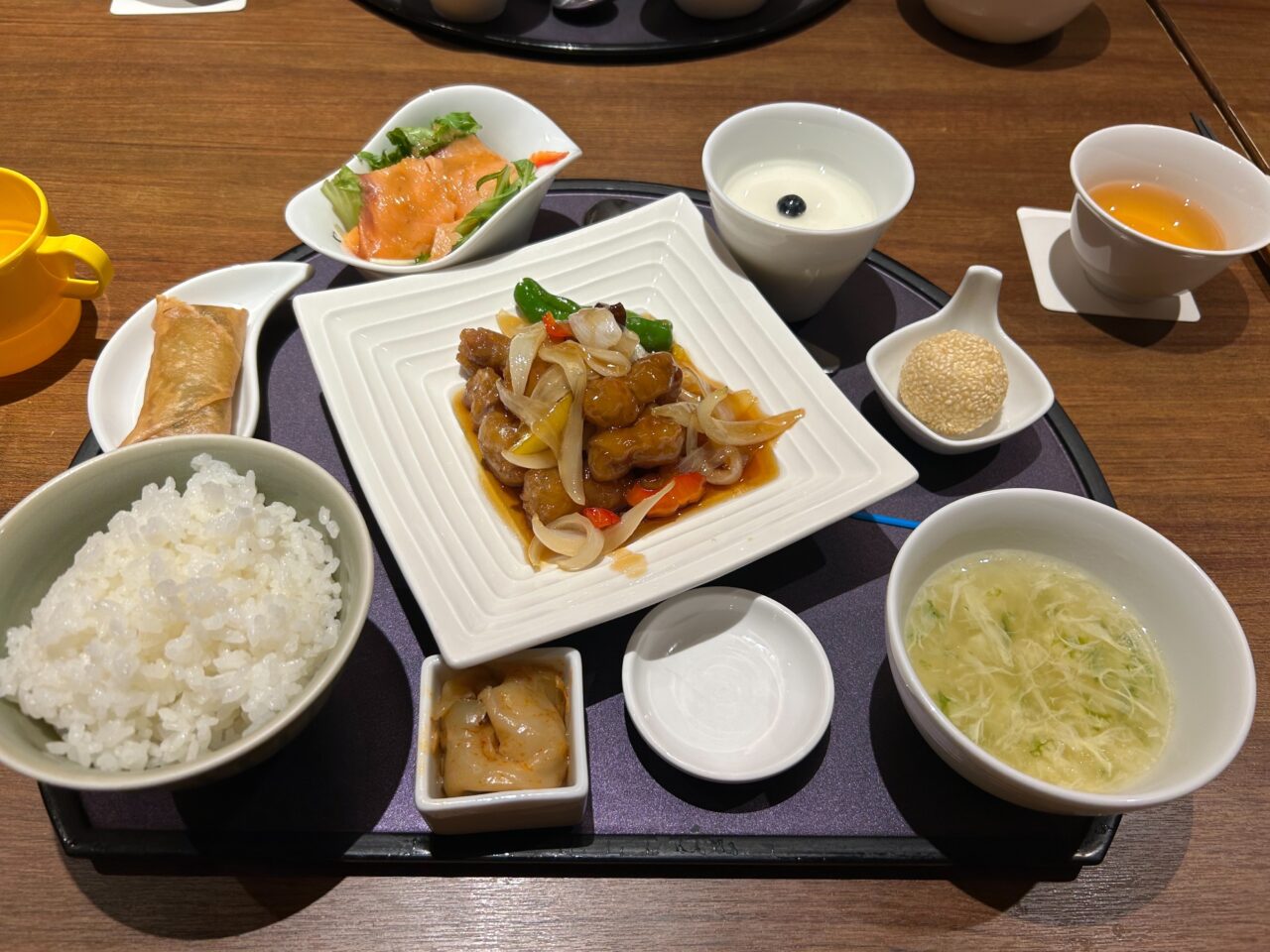 有馬グランドホテルの時分時にある中国料理「蓮-REN-」のお好みランチ2750円です。