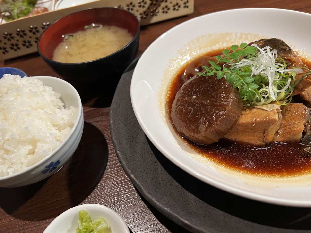 大阪府松原市にある焼肉割烹　藤吉のまかない定食です。
