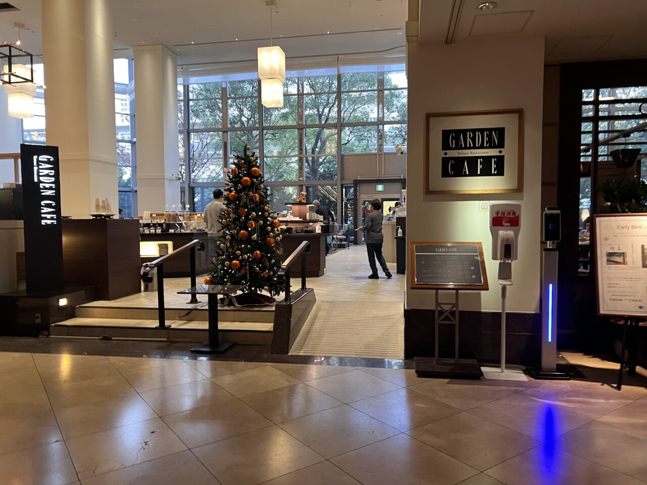神戸ベイシェラトンホテル＆タワーズのガーデンカフェです。