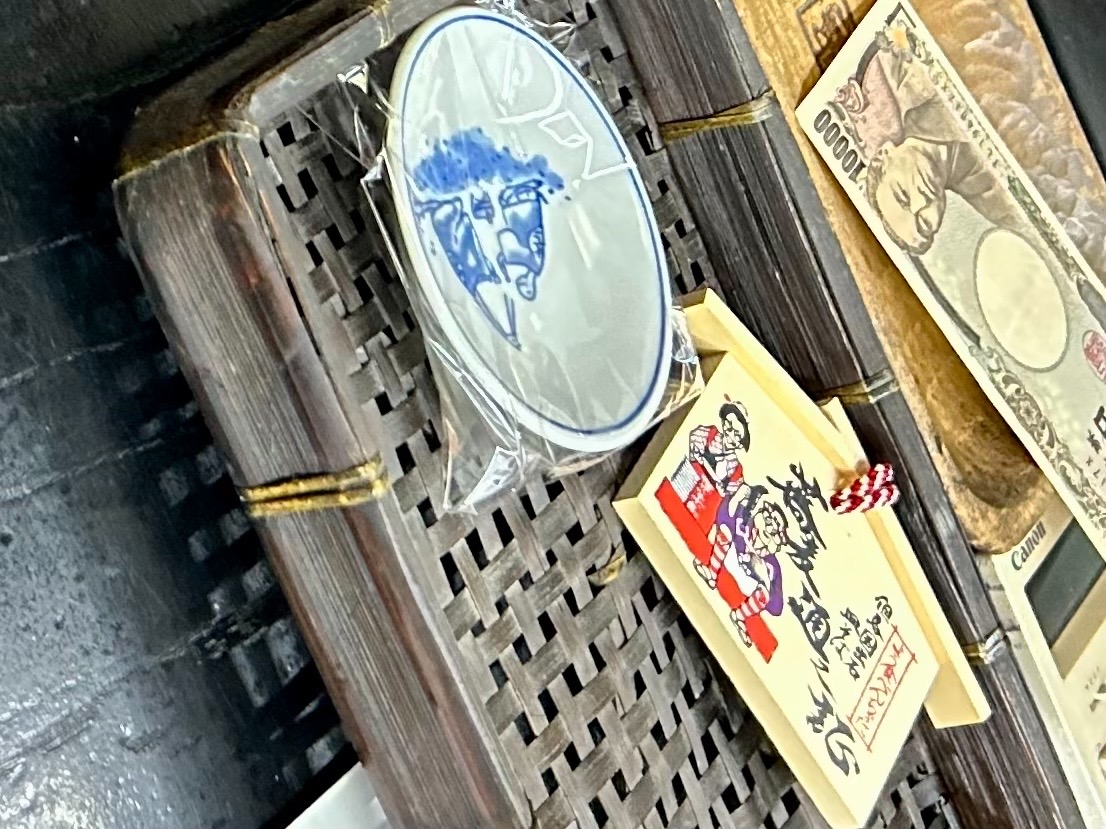 兵庫県豊岡市ミシュランビブグルマンに掲載された出石手打ち皿そば「甚兵衛」のオリジナルグッズ