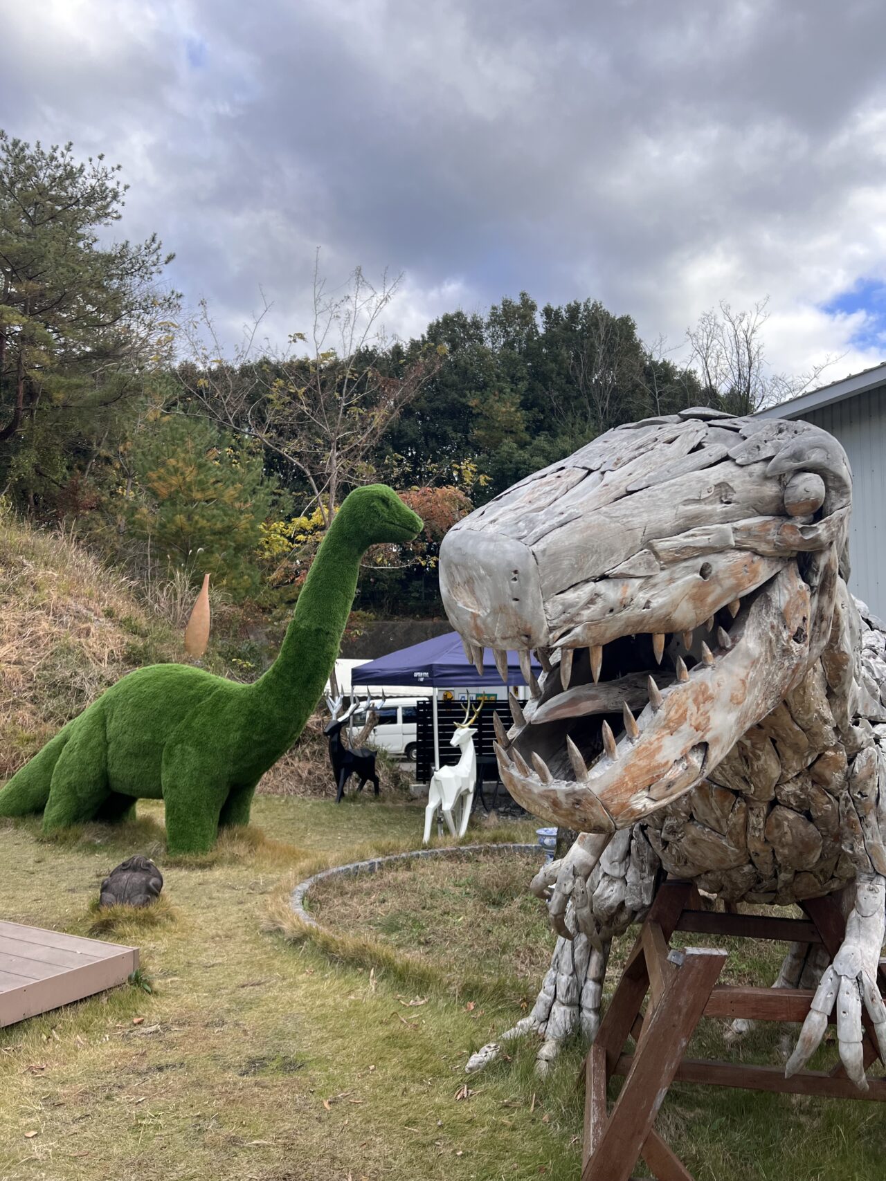 ベビーフェイステラス奈良店のオブジェの恐竜