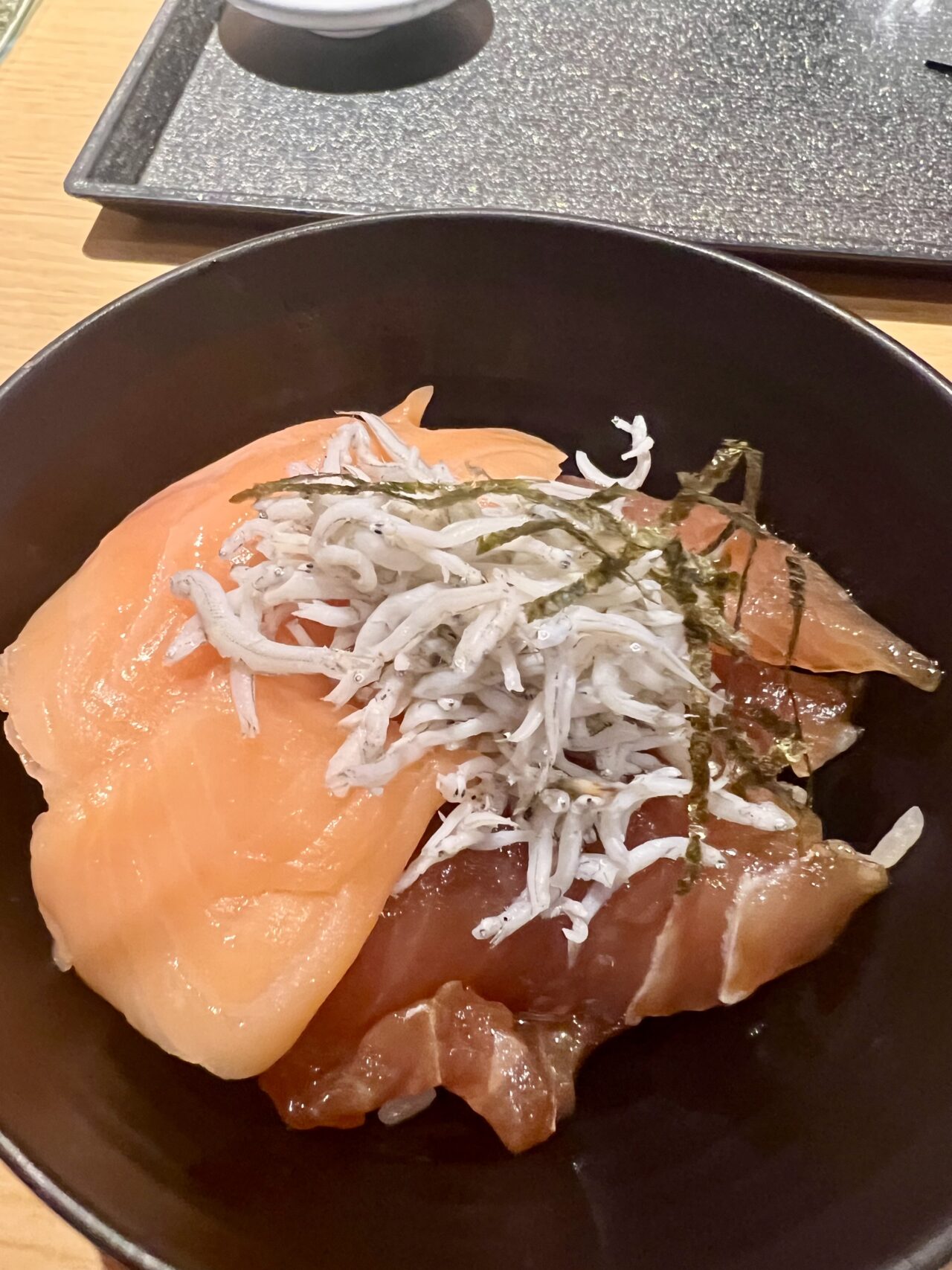 天然温泉 吉野桜の湯 御宿 野乃奈良の朝食の海鮮丼