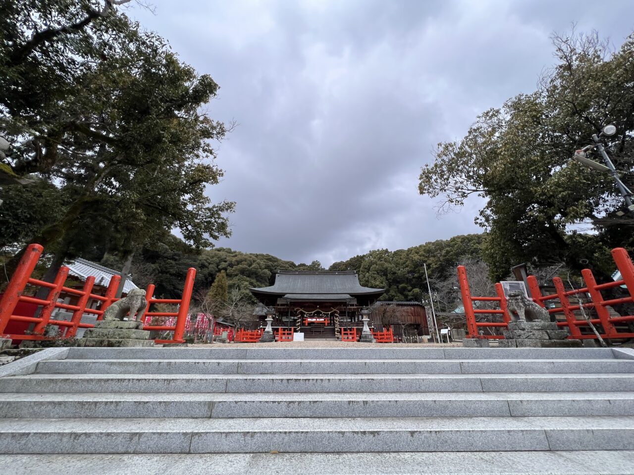 、聖徳太子が法隆寺建立時の参拝したことで有名な奈良県生駒郡にある「龍田大社」