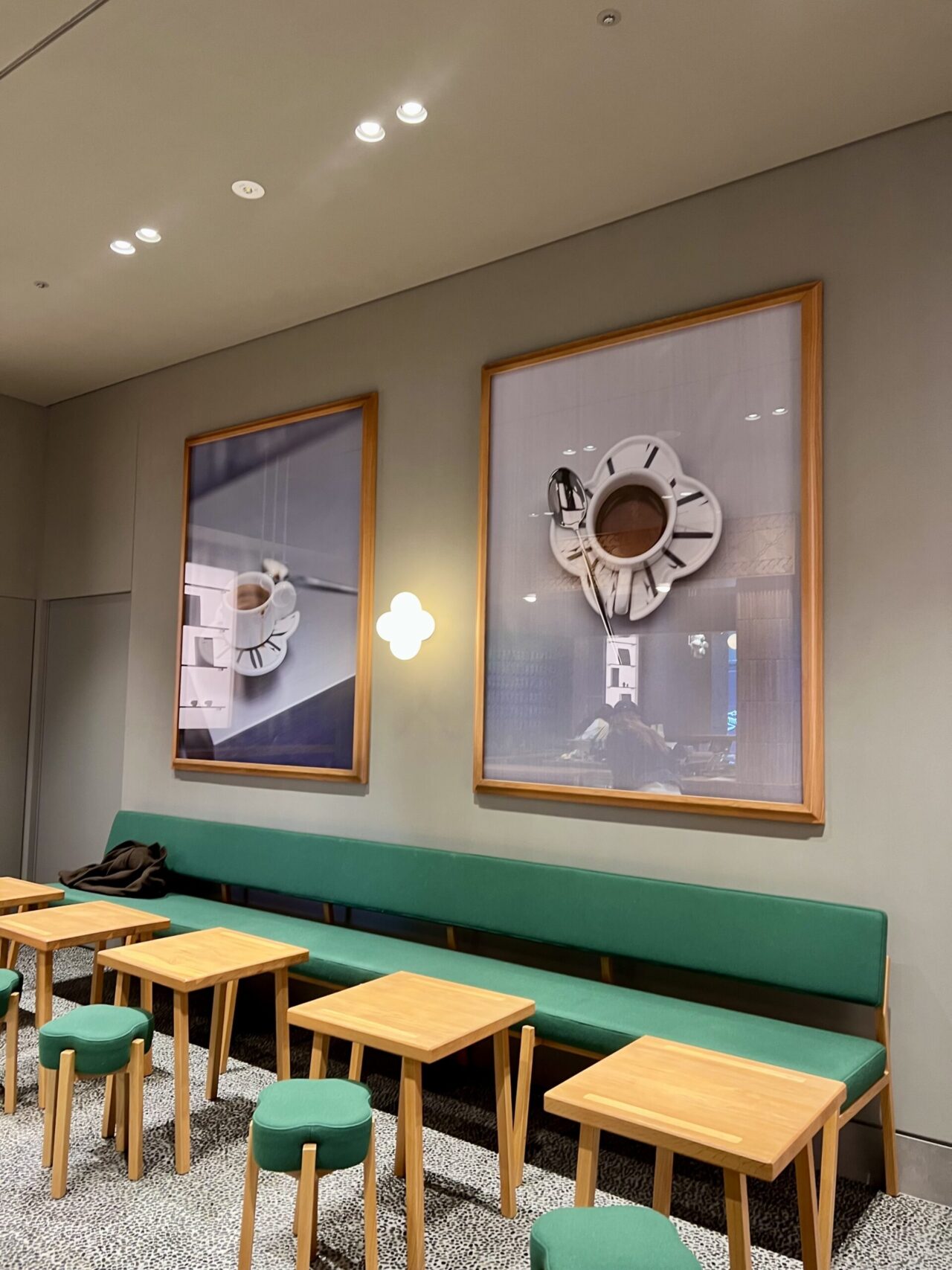 世界で5店舗。日本初上陸のZARAのカフェ「zacaffe」の内装