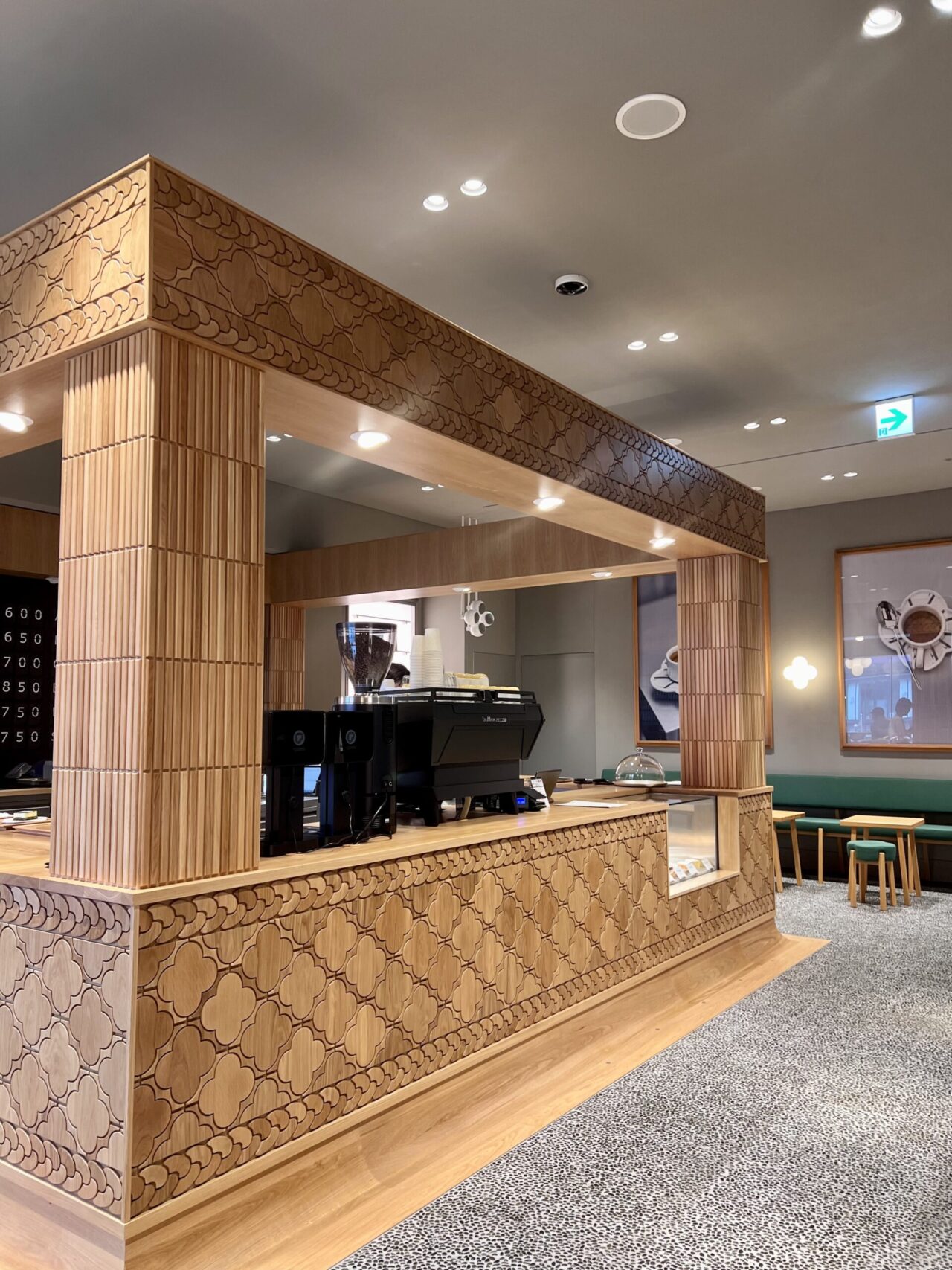 世界で5店舗。日本初上陸のZARAのカフェ「zacaffe」の注文するところ